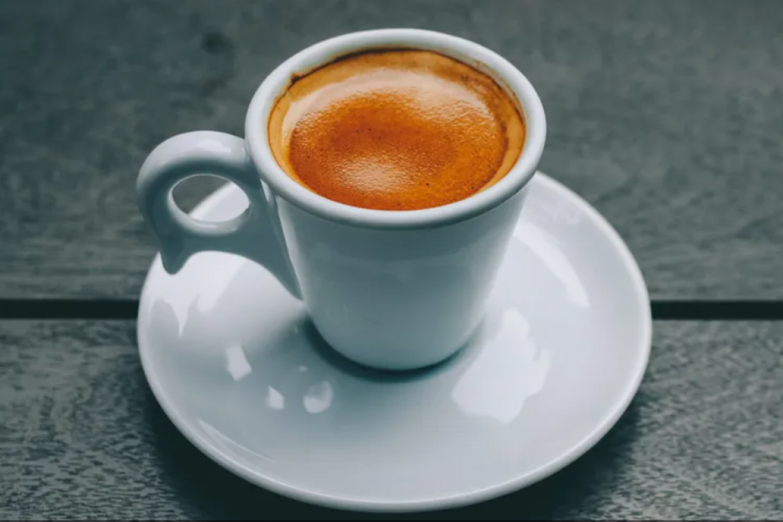 الأضرار الصحية الناتجة عن الإفراط في شرب القهوة