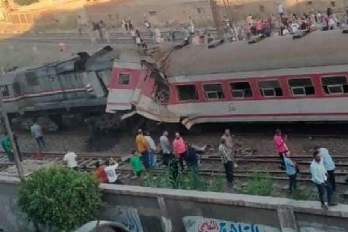 إصابة 29 شخص إثر حادث تصادم قطارين في الزقازيق 